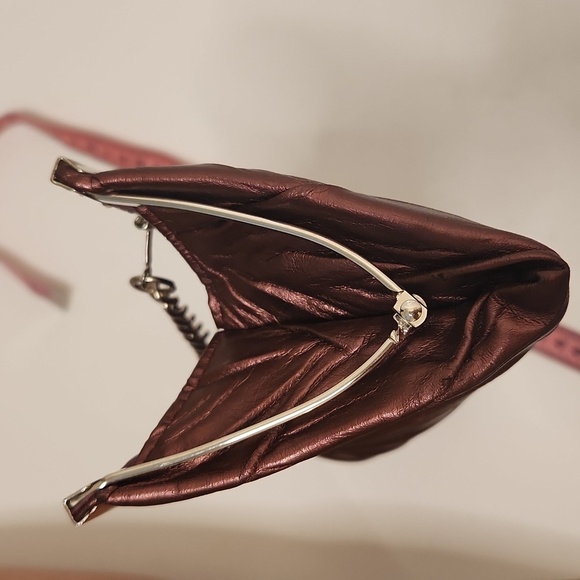 Jessica McClintock Women's Shimmer Burgandy/Rust Crinkle Envelope Purse - Picture 12 of 15